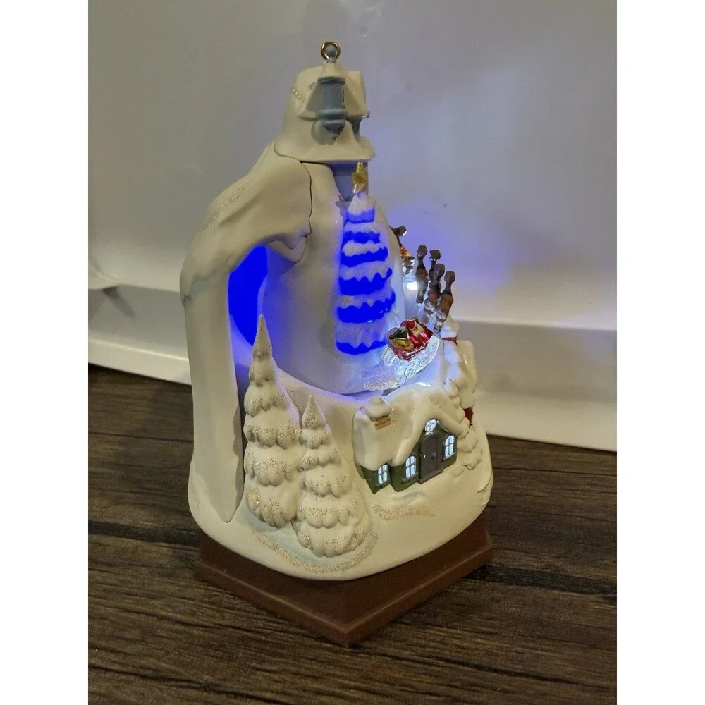 Vintage  Hallmark Keepsake Ornament  2012  Merry Christmas To All! QXG4501